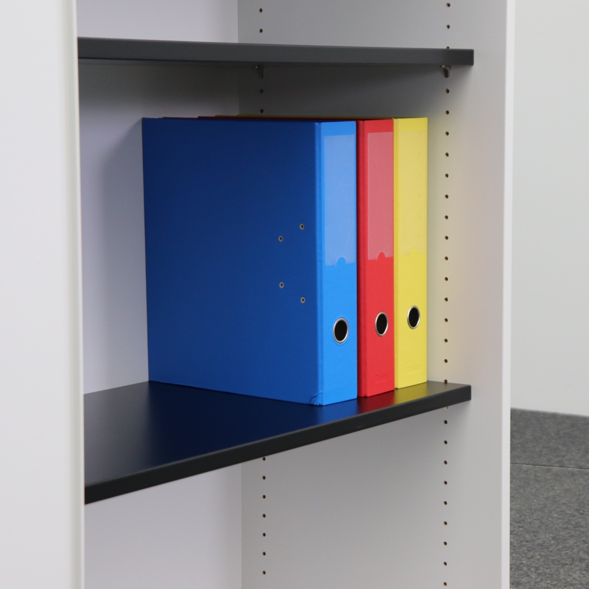 Schiebetürschränke Steelcase