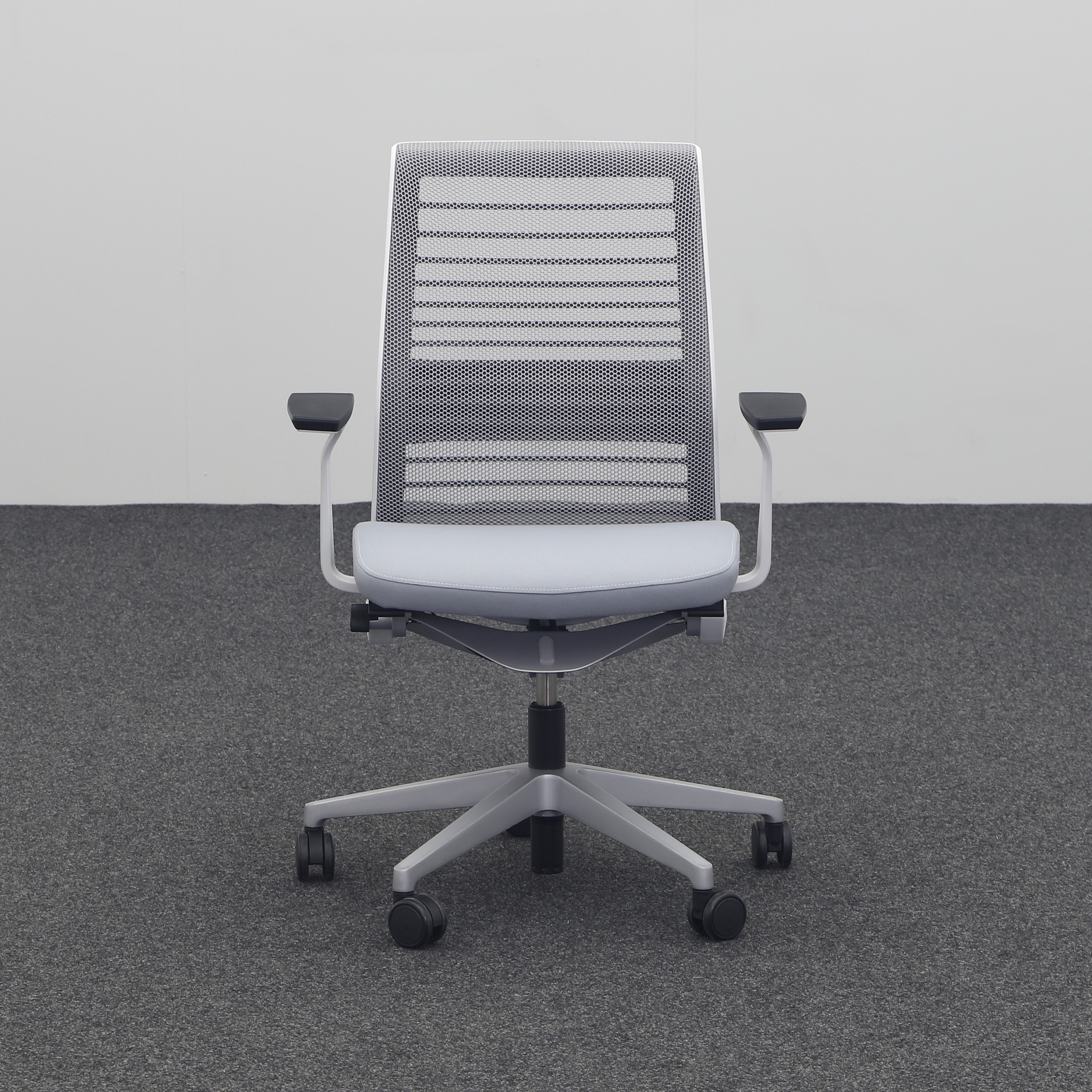 Konferenzstühle Steelcase Think