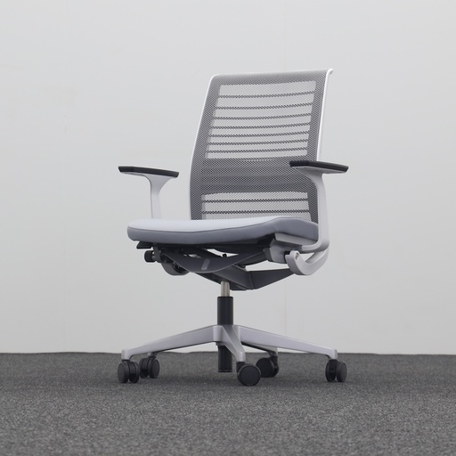 Konferenzstühle Steelcase Think
