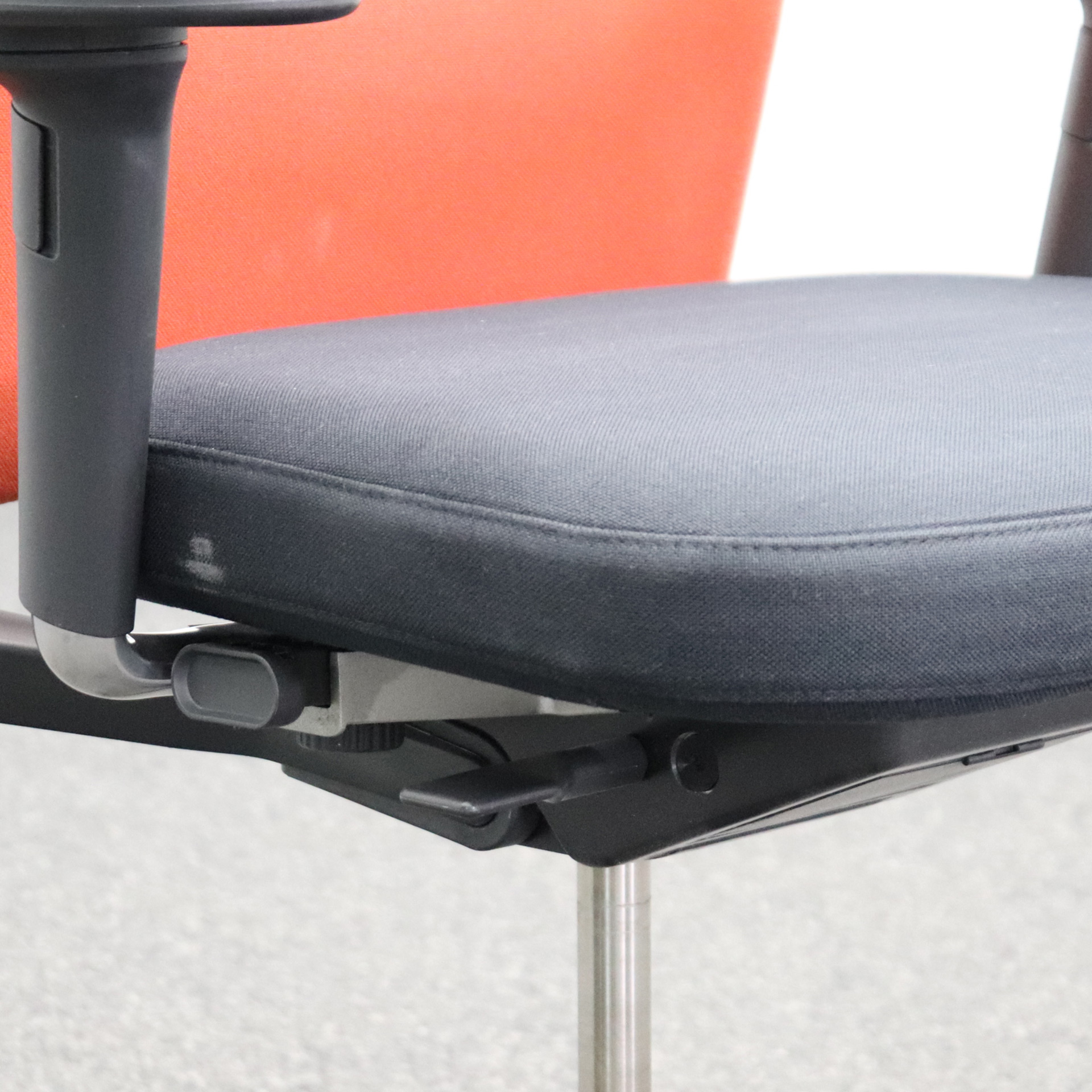 Drehstuhl Vitra ID Trim