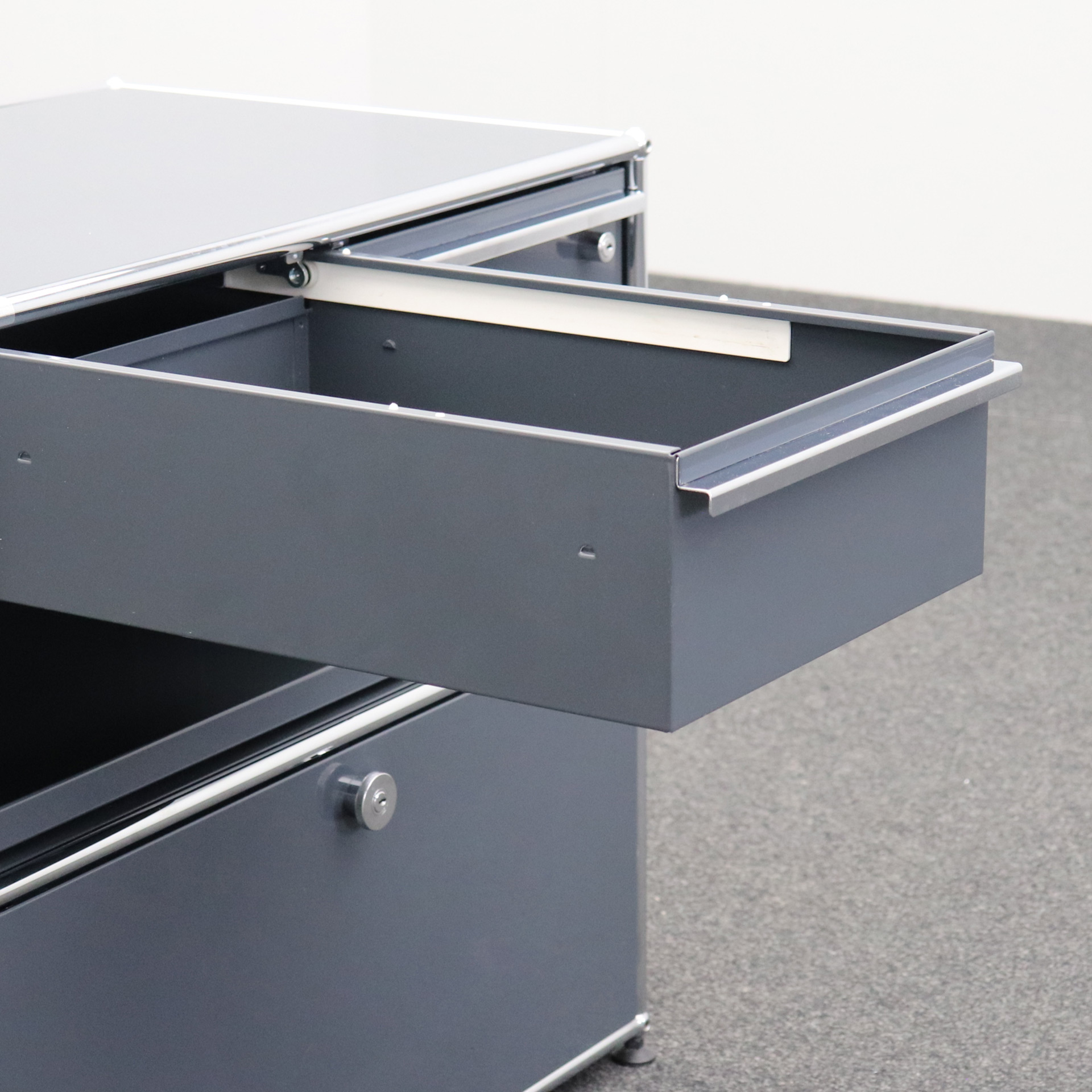 Modulschrank USM Haller