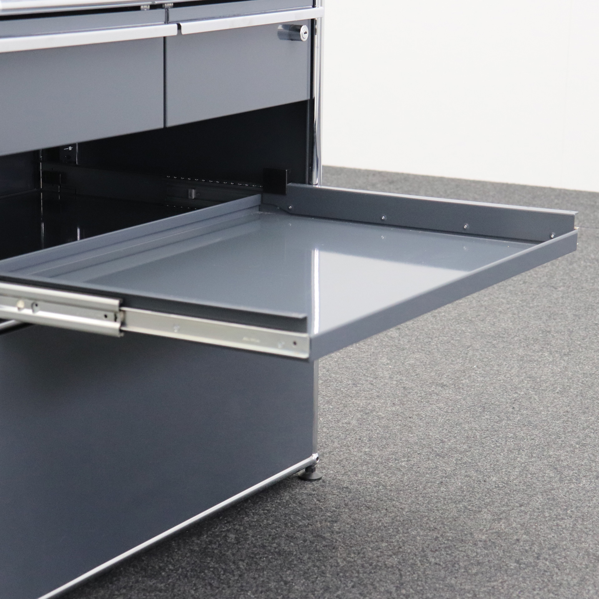 Modulschrank USM Haller