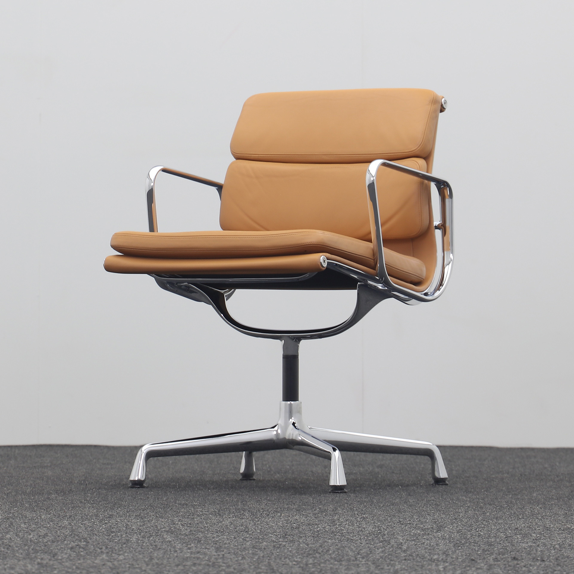 4-Fuss Stuhl Vitra EA 108