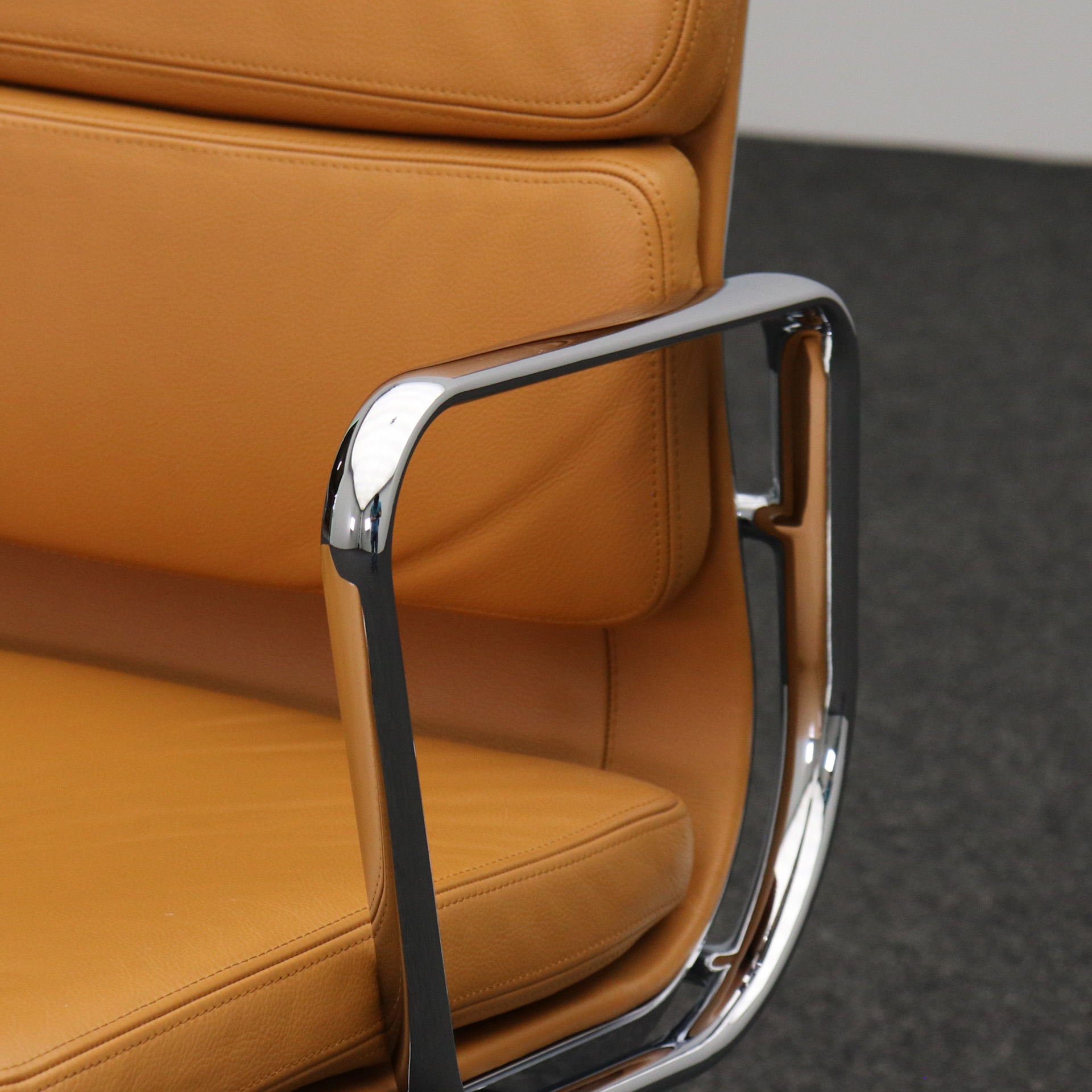 4-Fuss Stuhl Vitra EA 108