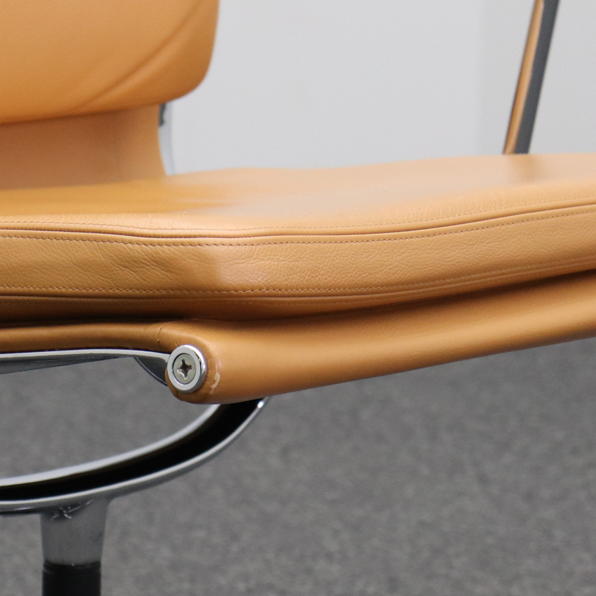 4-Fuss Stuhl Vitra EA 108