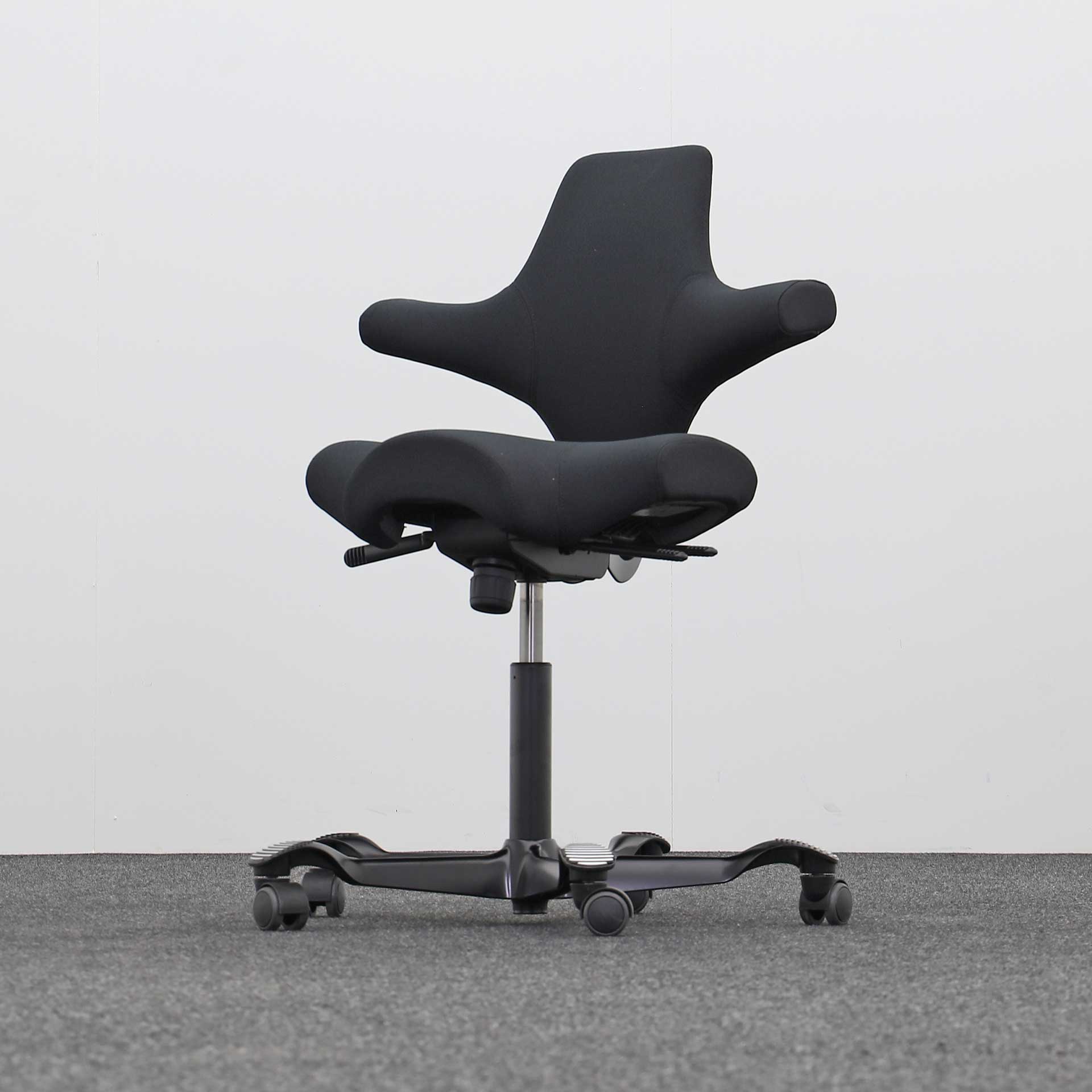 Bürodrehstühle HAG Capisco 8106