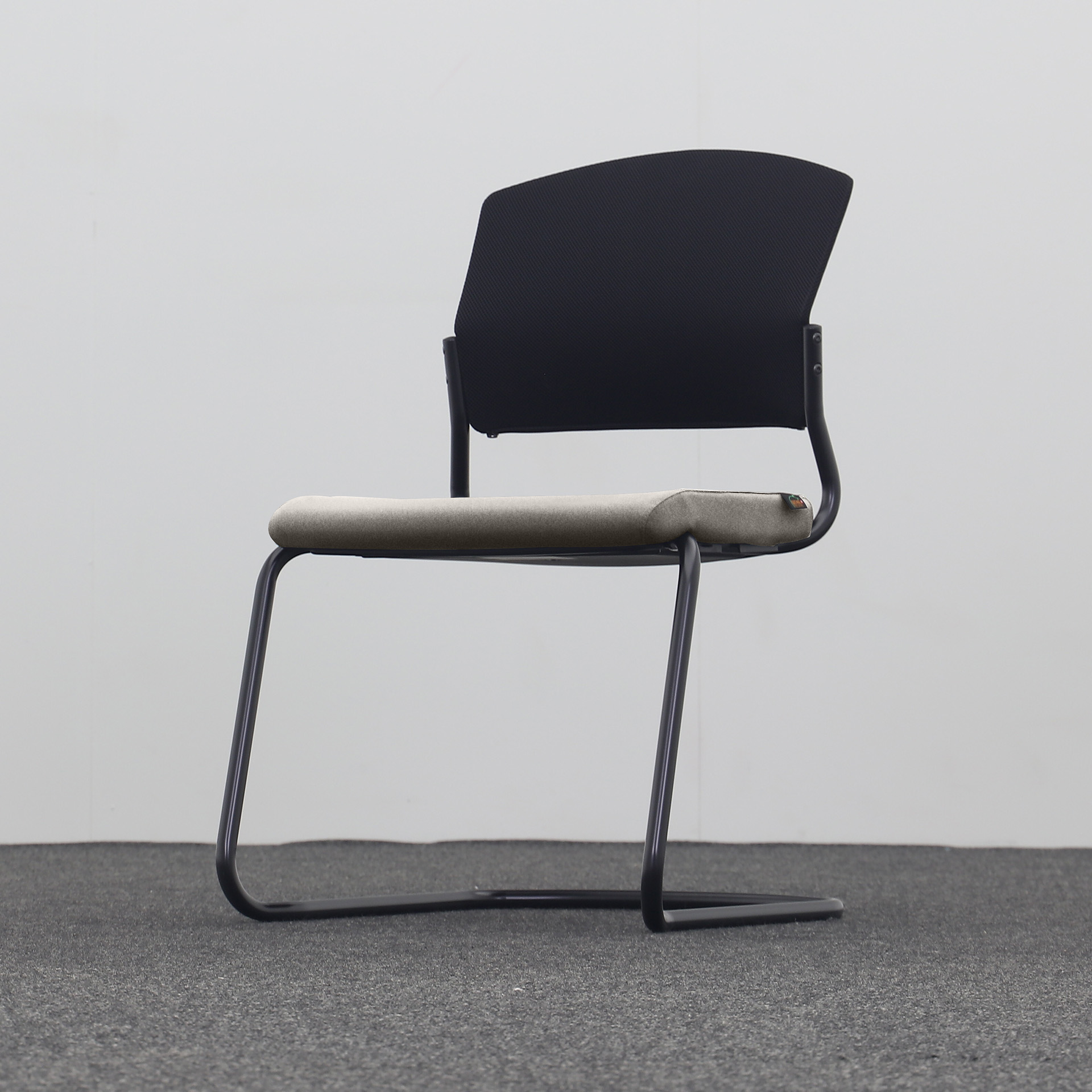 Freischwinger Sitag EL100
