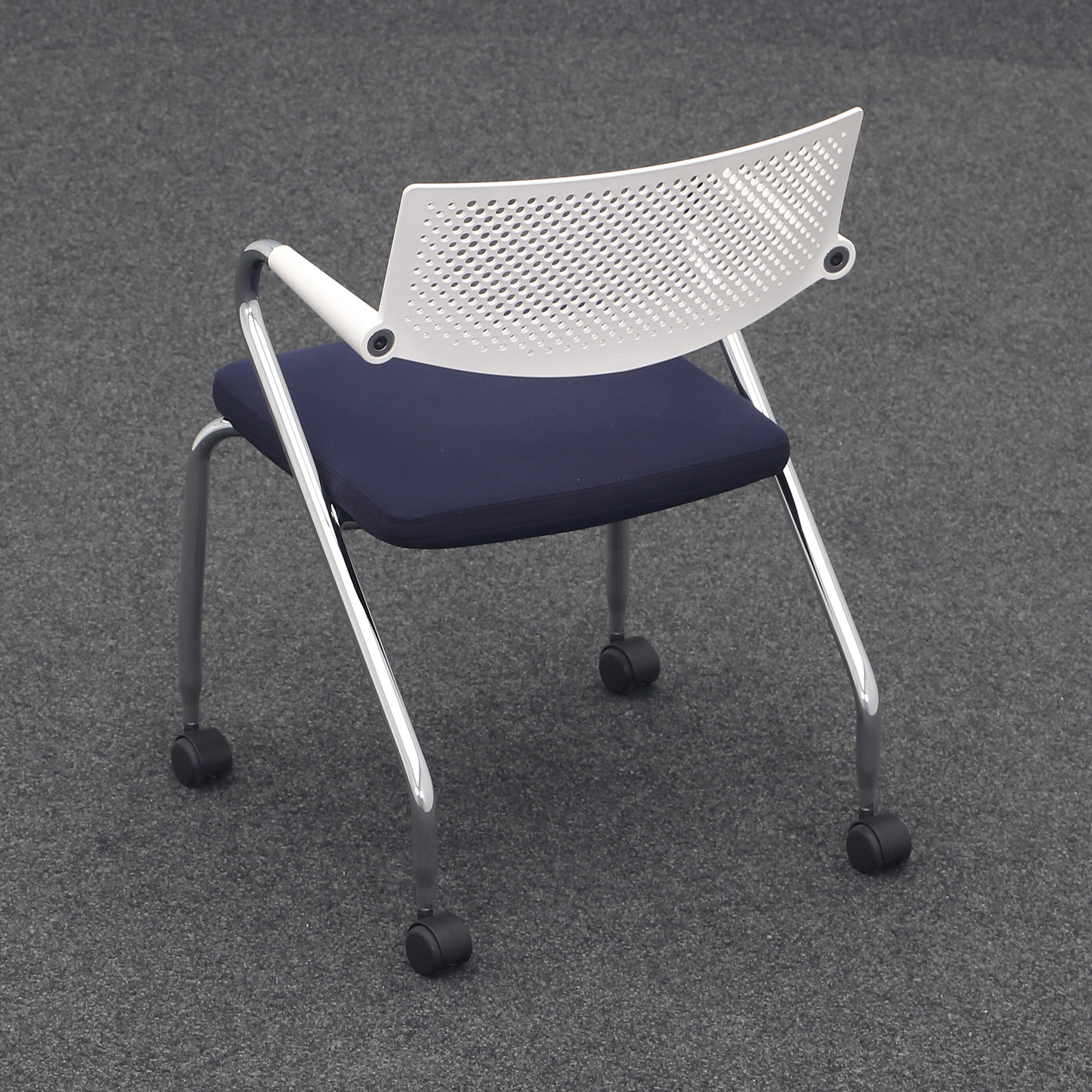 4-Fuss Stühle Vitra Visaroll