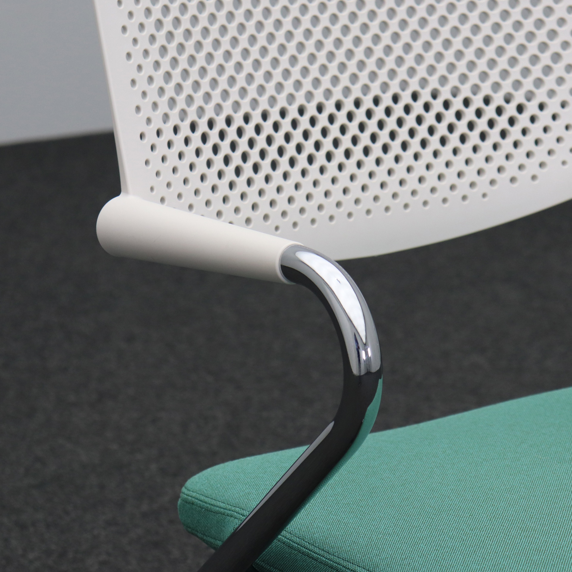 4-Fuss Stühle Vitra Visaroll
