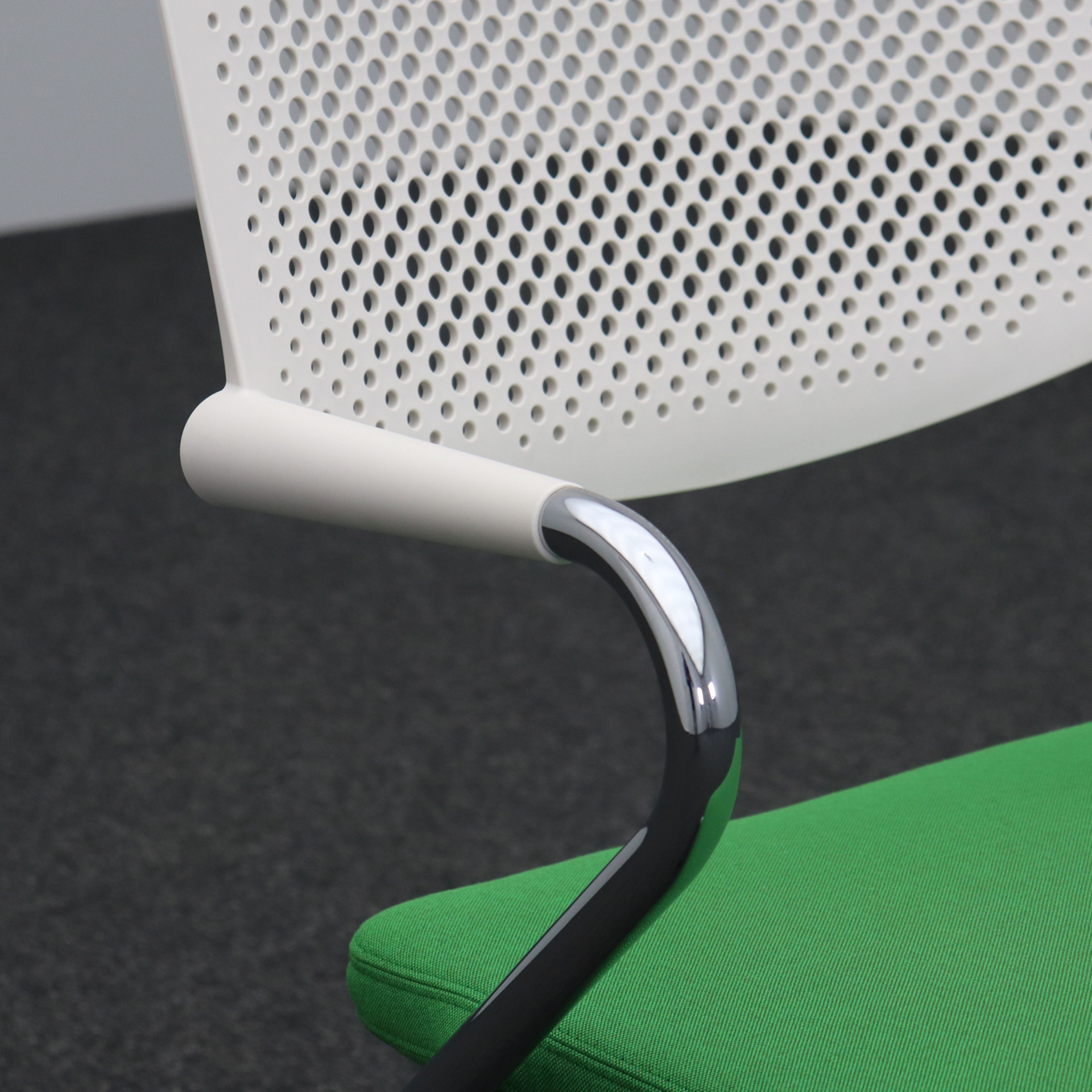 4-Fuss Stühle Vitra Visaroll