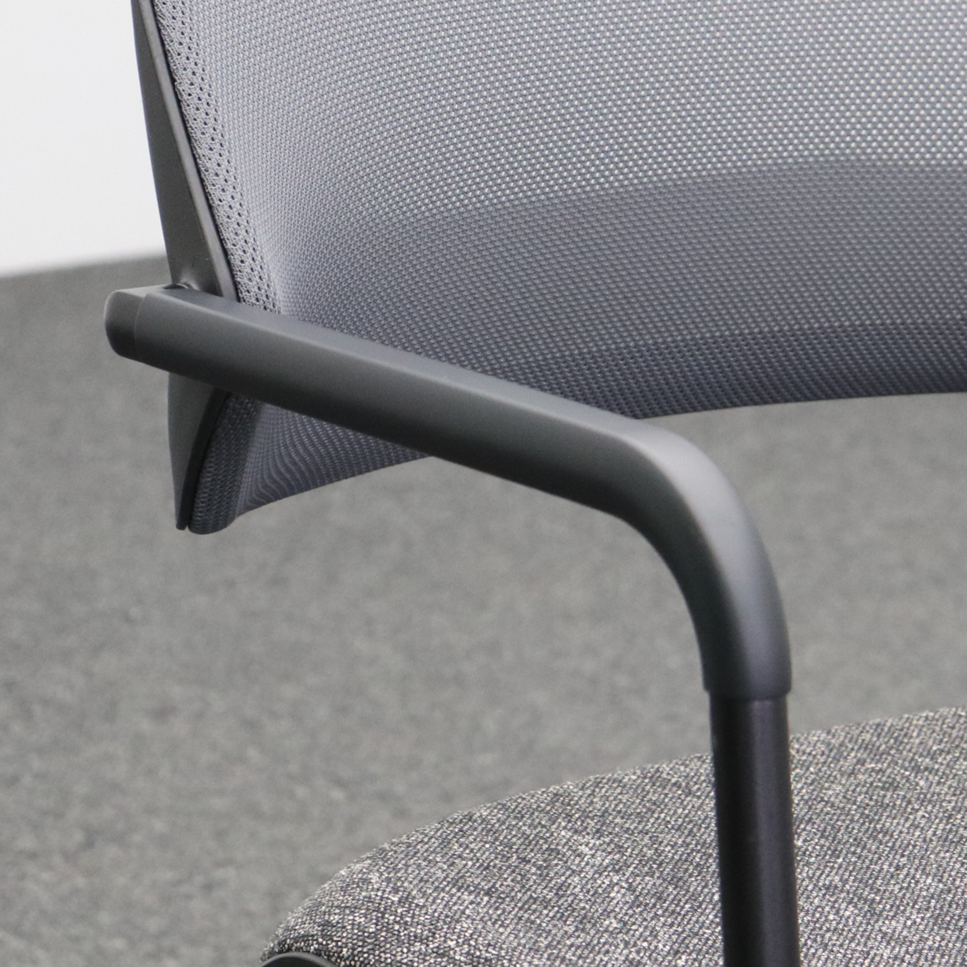 4-Fuss Stuhl Steelcase QiVi