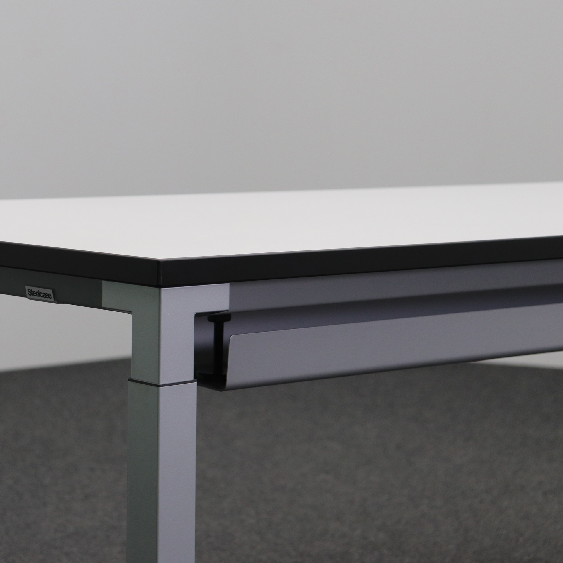 Schreibtisch Steelcase Kalidro
