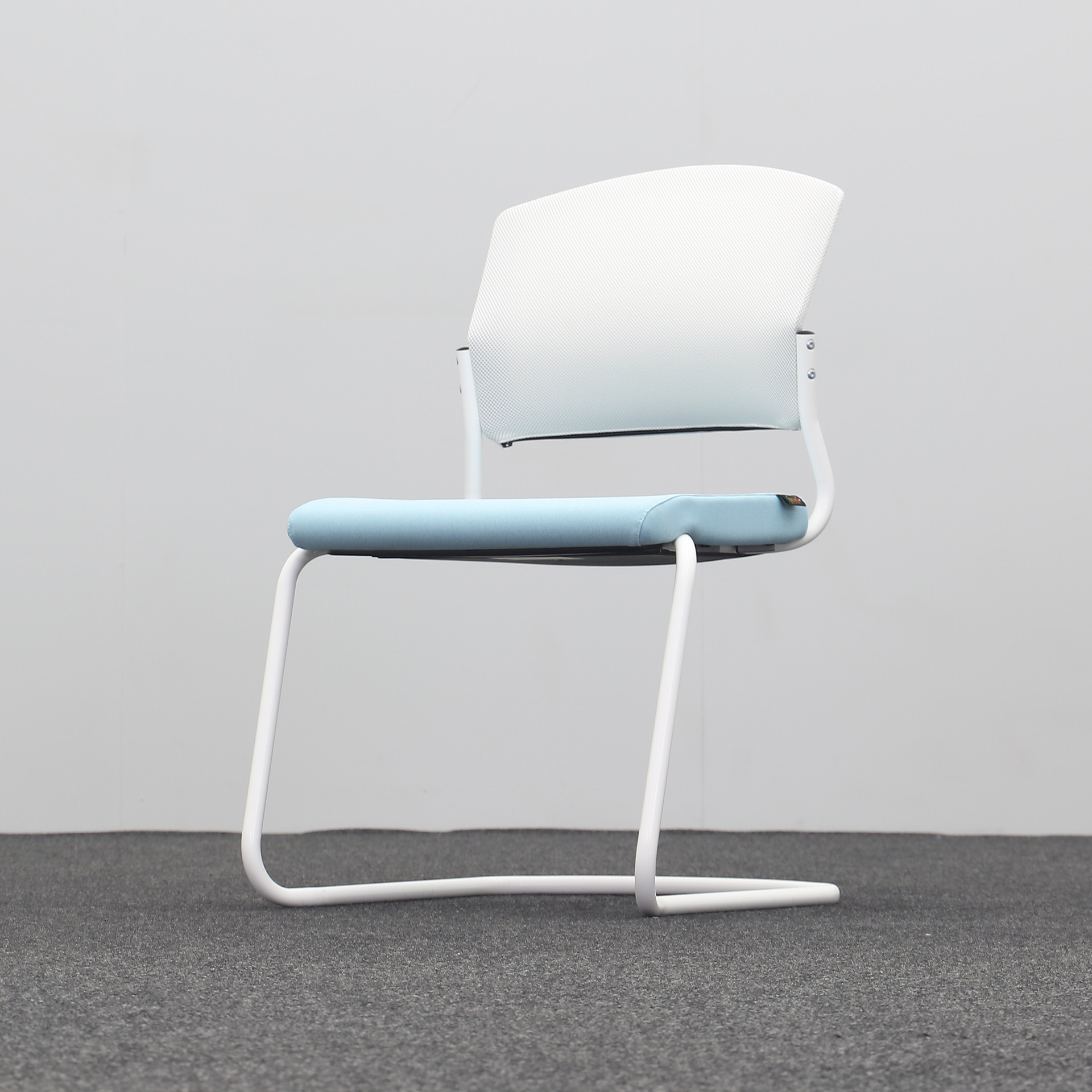 Freischwinger Sitag EL100