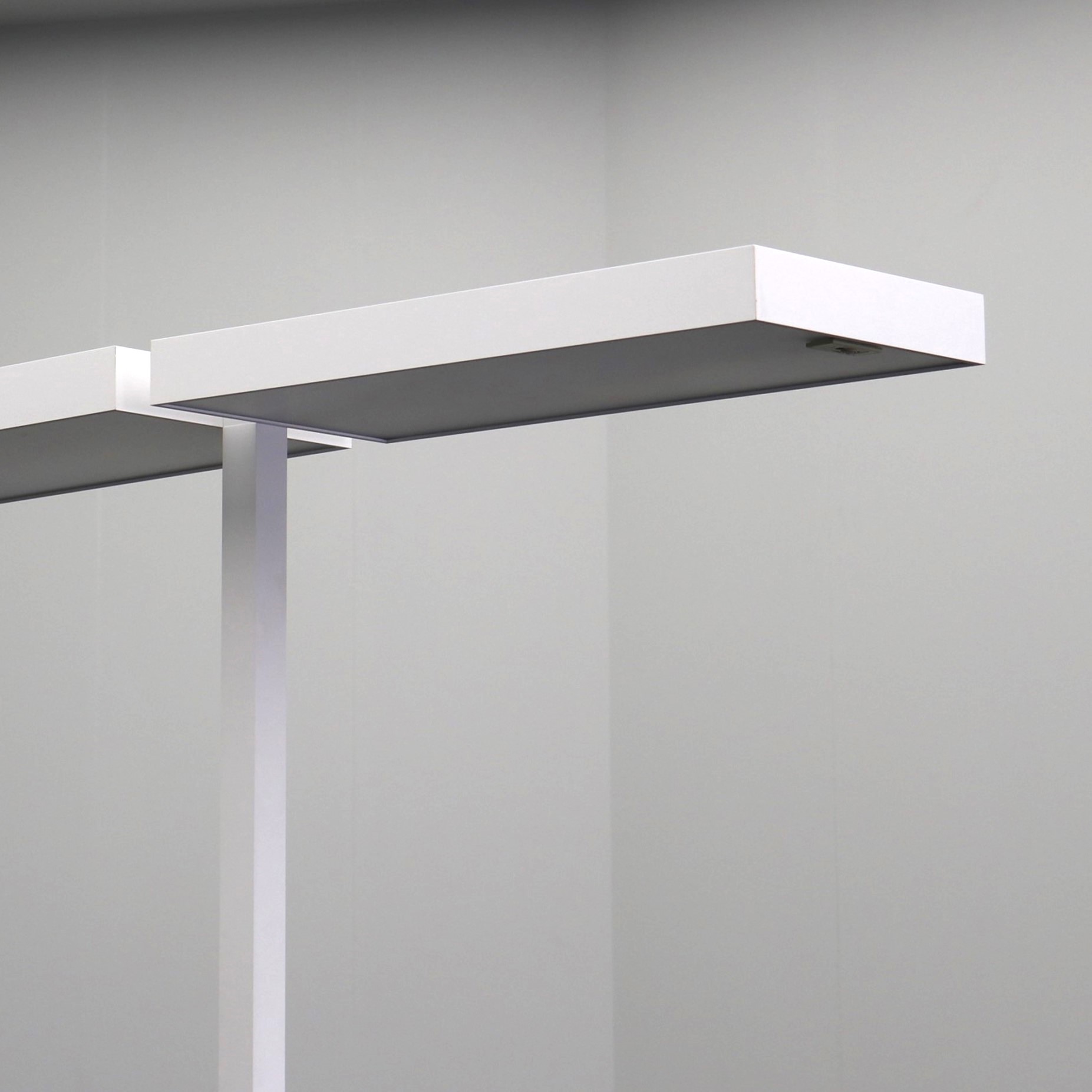 Doppelarbeitsplatz Stehleuchte Lightnet Cubic