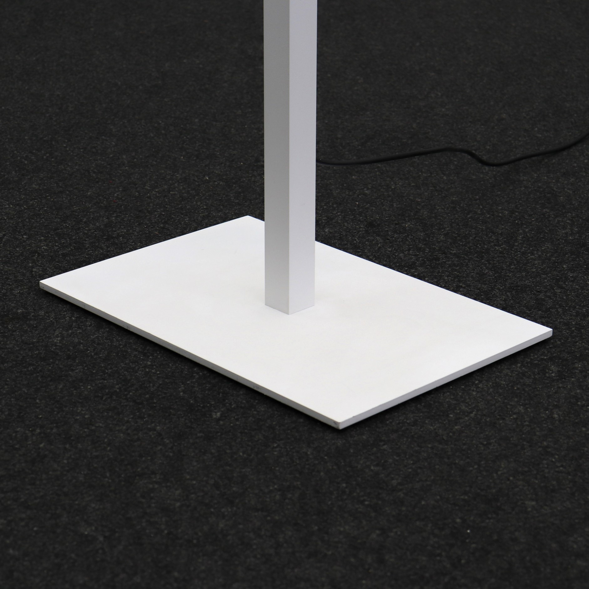 Doppelarbeitsplatz Stehleuchte Lightnet Cubic