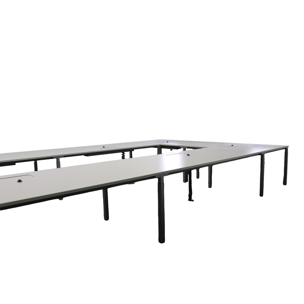 Grosser Konferenztisch Steelcase