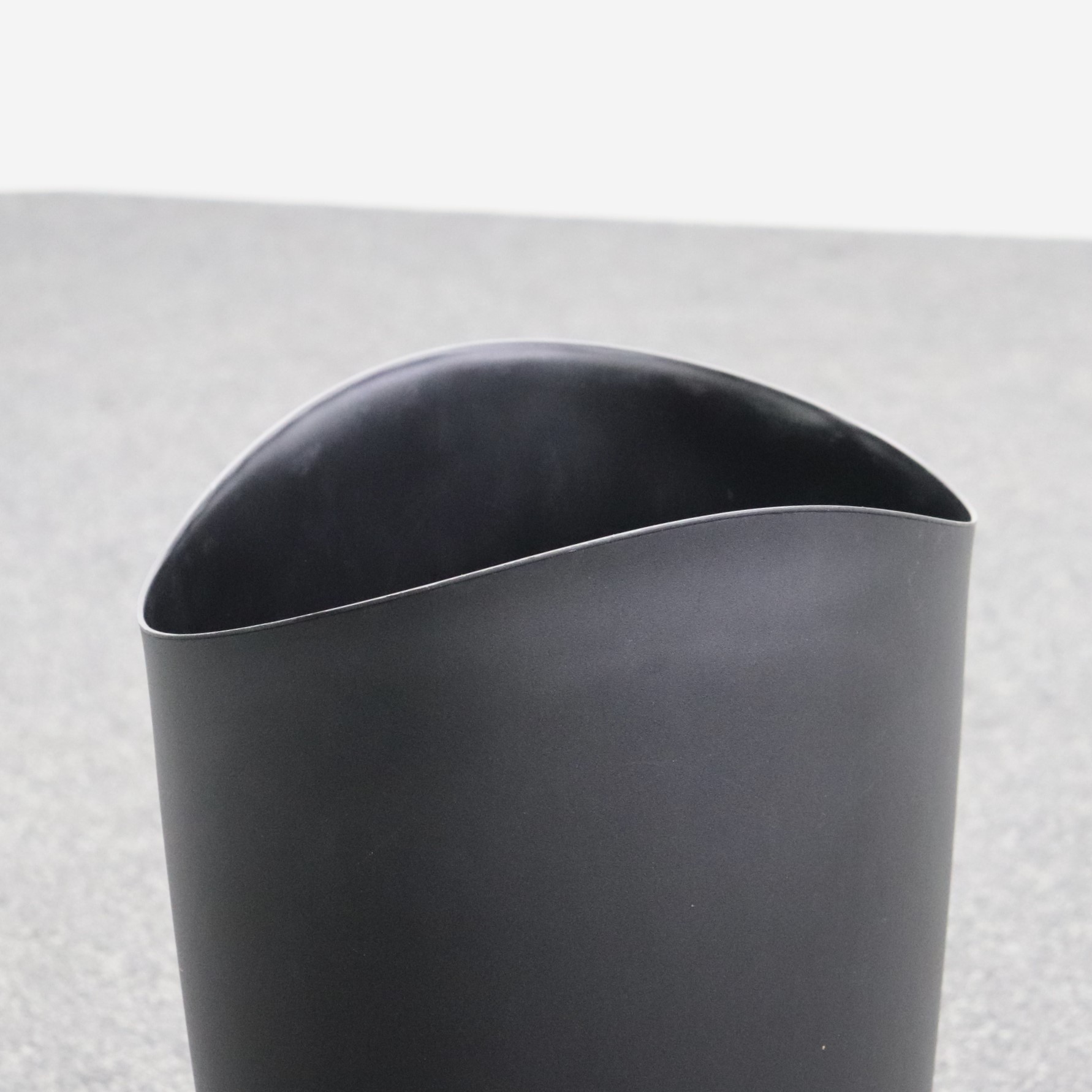 Kunststoff Papierkorb Schwarz