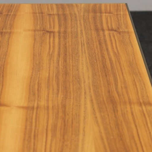 Nussbaum Konferenztisch Set mit Wilkhahn Stühlen & Sideboard