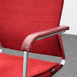 Konferenztisch Bootsförmig Nussbaum mit Wilkhahn Stühlen und Sideboard