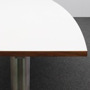 Besprechungstisch Bootsförmig Lichtgrau mit Wilkhahn Stühlen und Sideboards