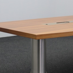 Konferenztisch Bootsförmig Nussbaum mit Wilkhahn Stühlen und Sideboard