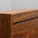 Konferenztisch Bootsförmig Nussbaum mit Wilkhahn Stühlen und Sideboard
