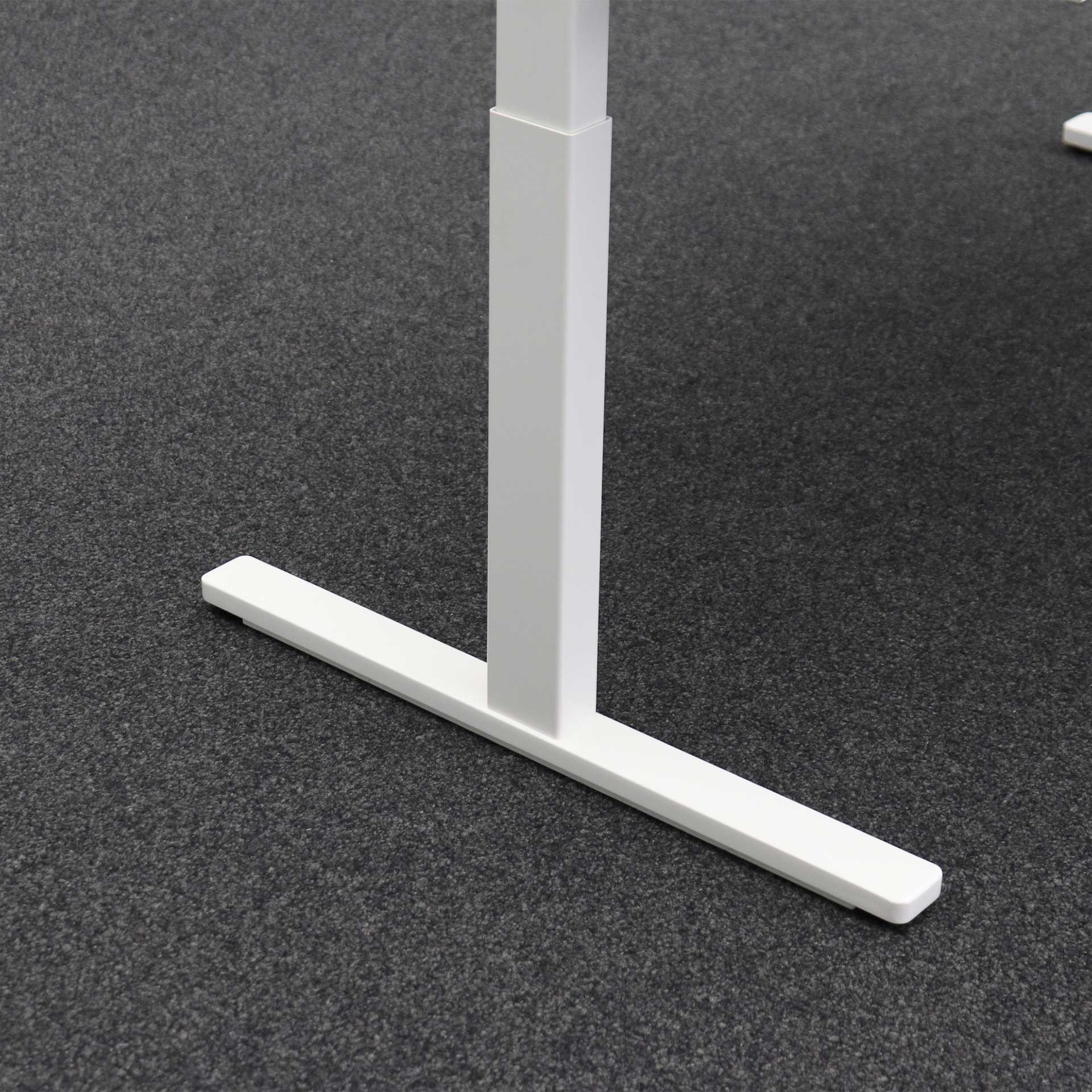 Höhenverstellbarer Arbeitstisch Bene Level Lift Pure