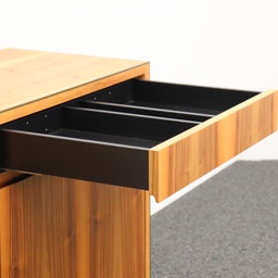 Konferenztisch mit Sideboard in Nussbaum mit Wilkhahn Stühlen