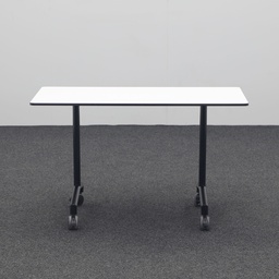 Seminartisch auf Rollen