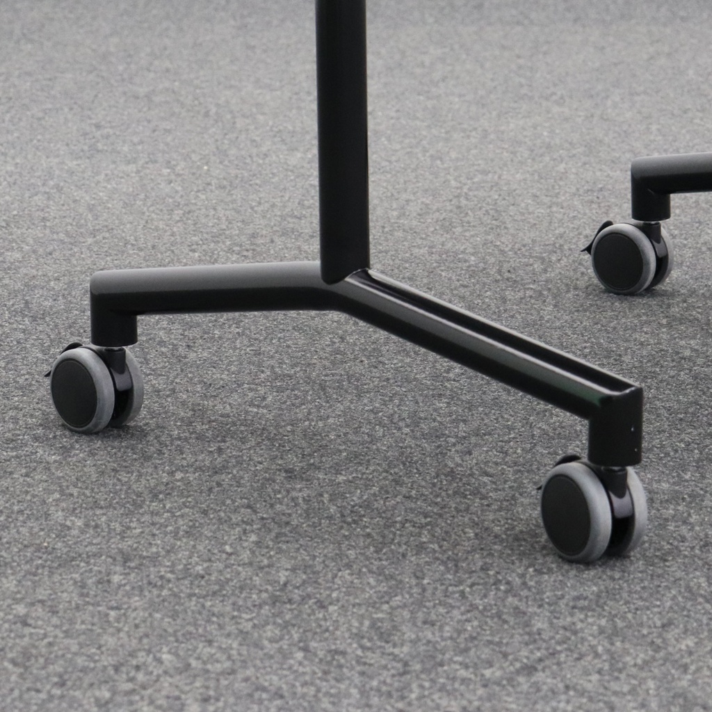 Seminartisch auf Rollen