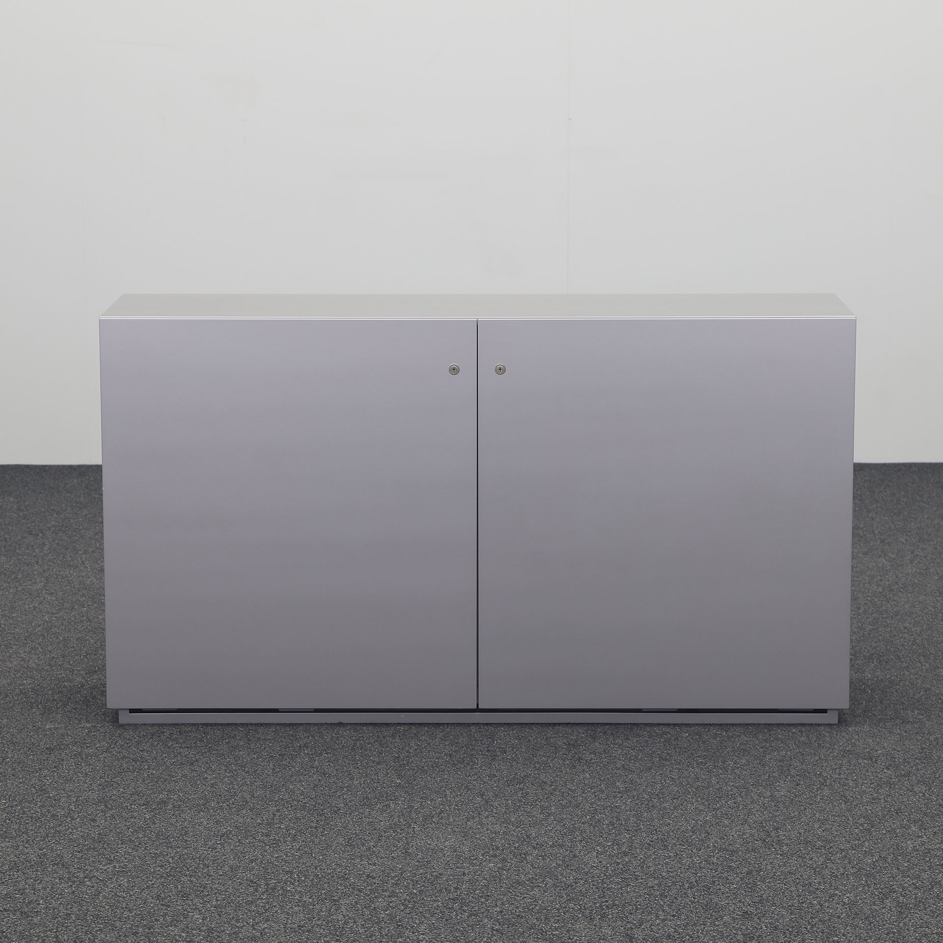Schiebetürschrank Silbergrau