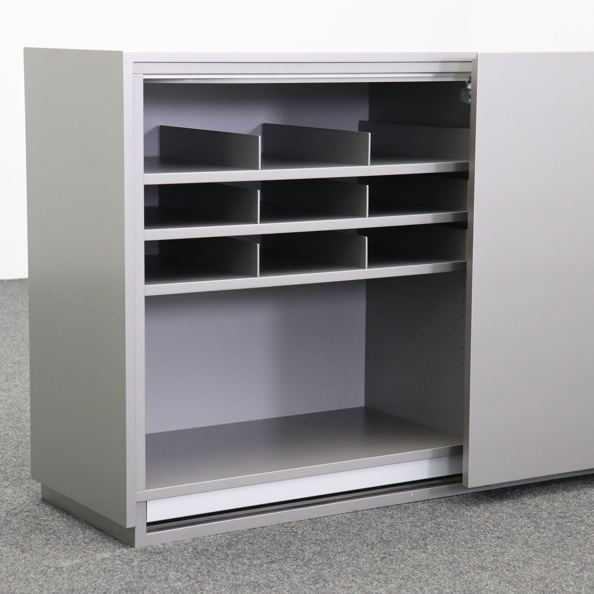 Schiebetürschrank Silbergrau