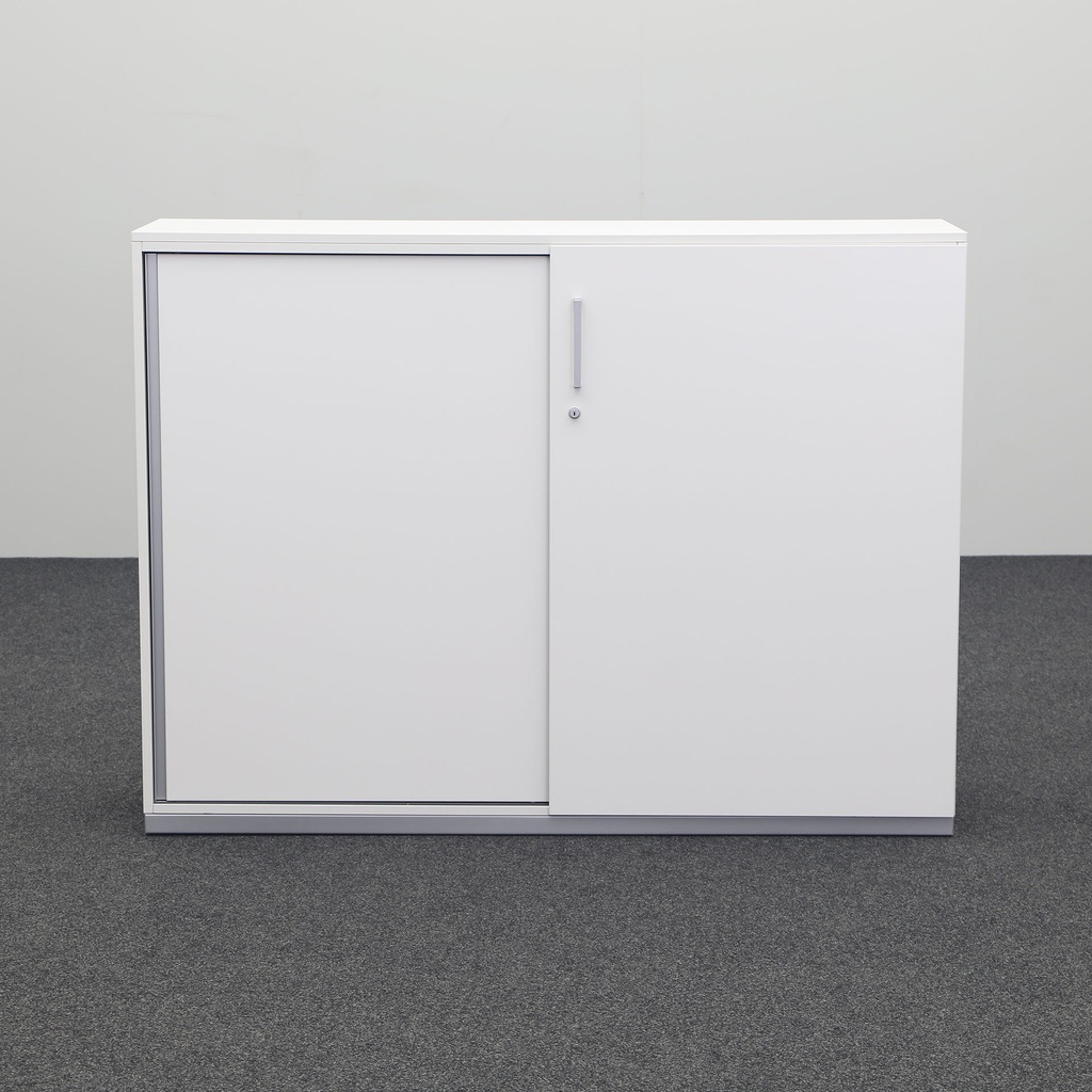 Schiebetürschrank Steelcase