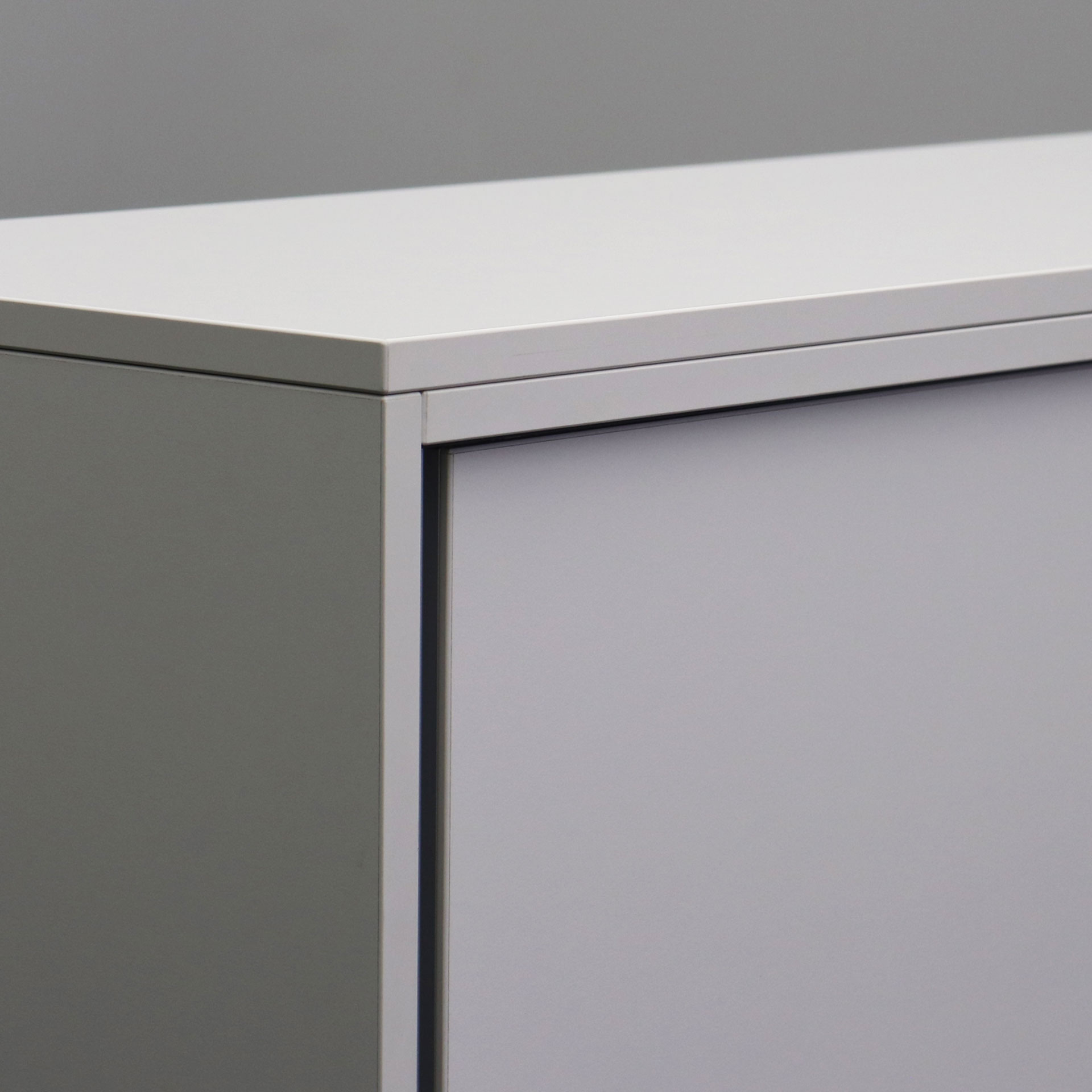Schiebetürschrank Steelcase
