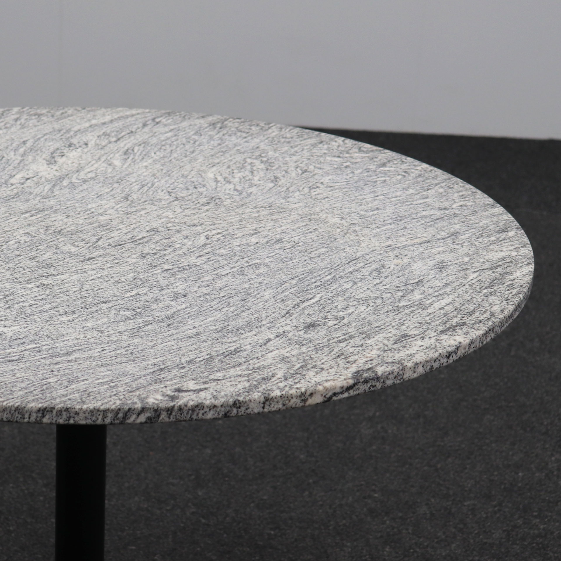 Granit Besprechungstisch Vitra