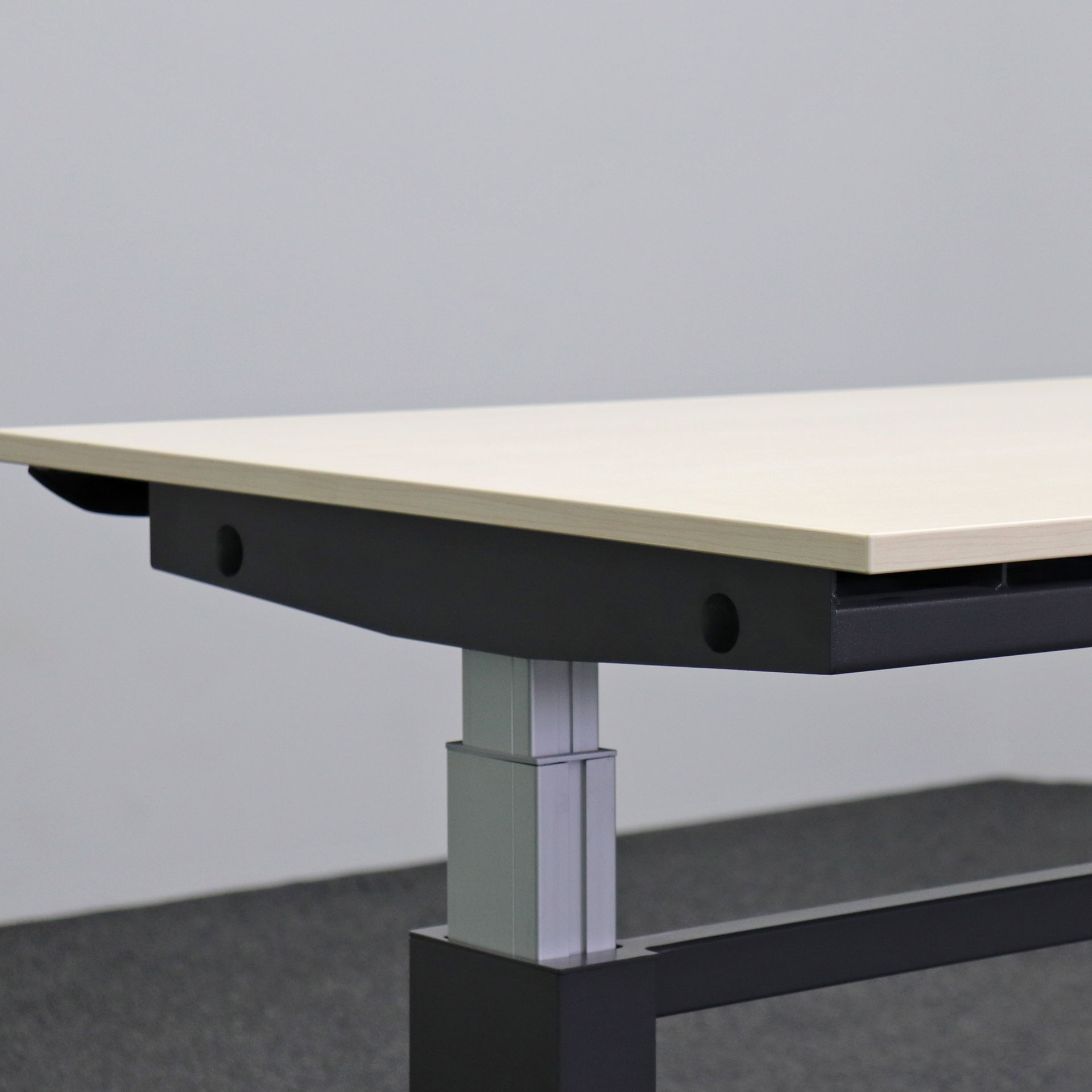 Stehtisch Ergodata Line Desk