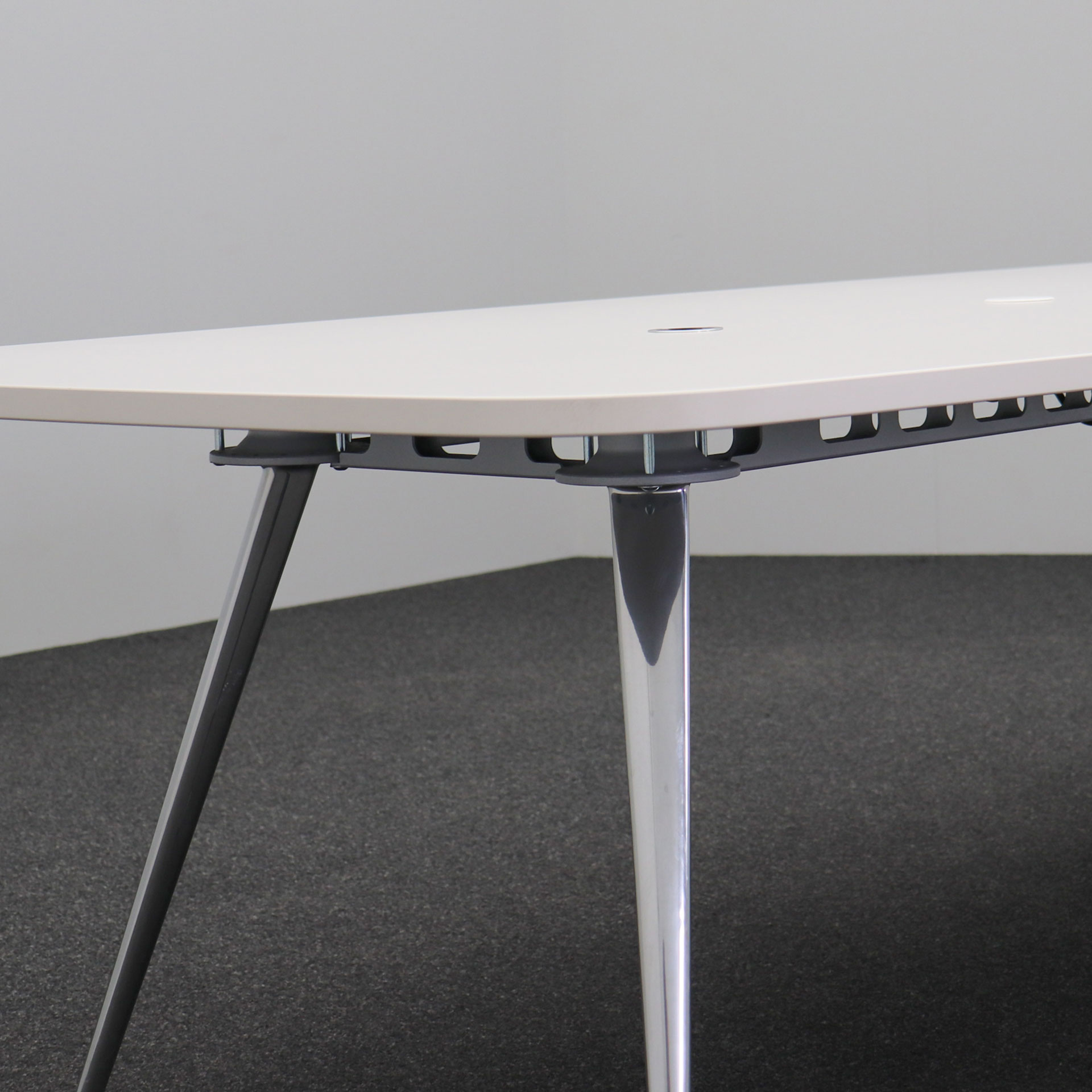 Sitzungstisch Vitra MedaMorph