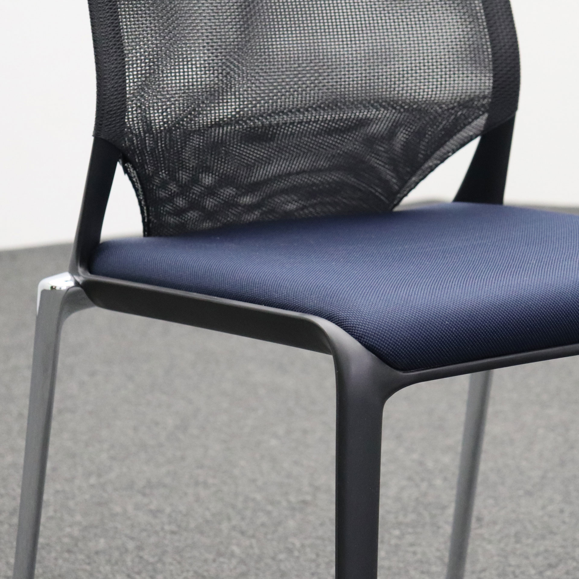 4-Fuss Stühle Vitra Meda Slim