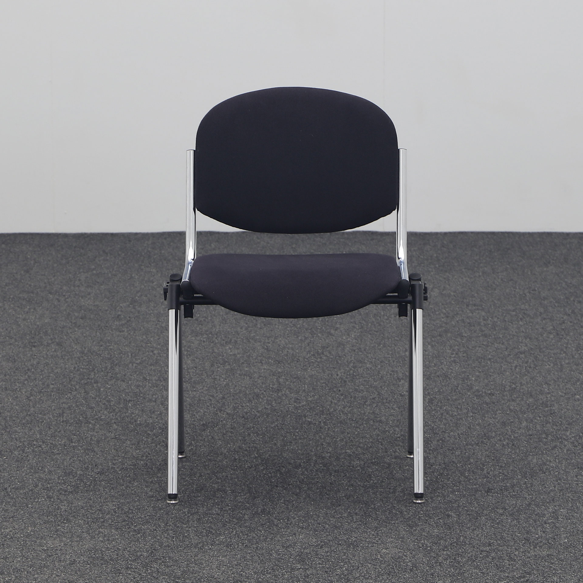 Stapelstuhl Brune Sitdown