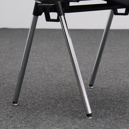 Stapelstuhl Brune Sitdown