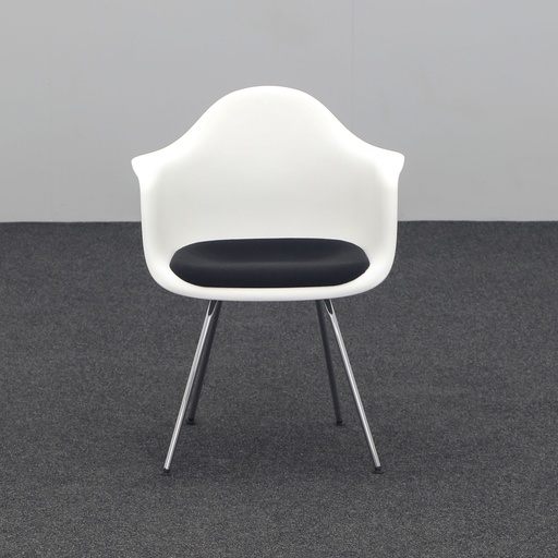 Bistrostuhl Vitra Eames Plastic Chair