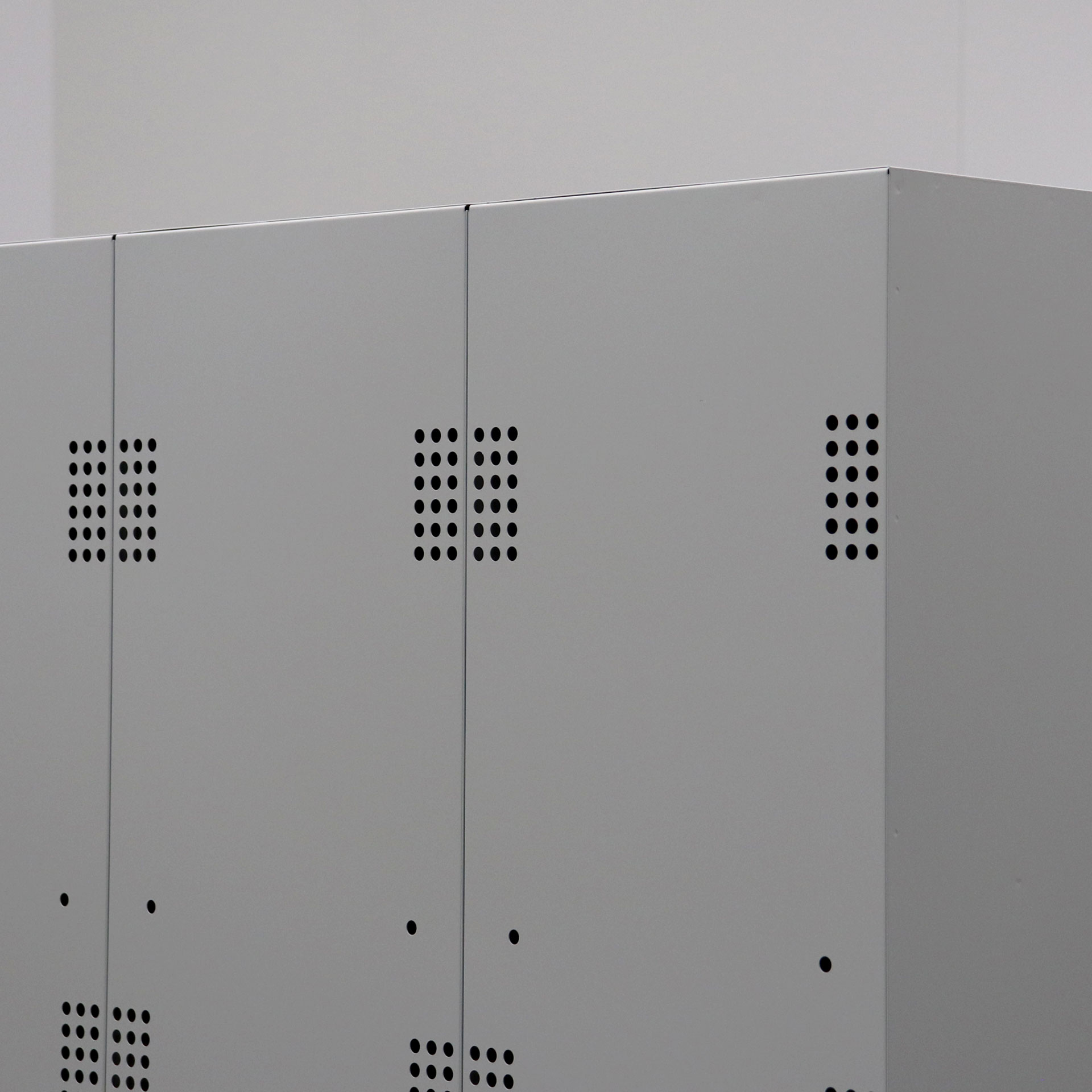 Garderobenschrank */*/* Andere */*/*