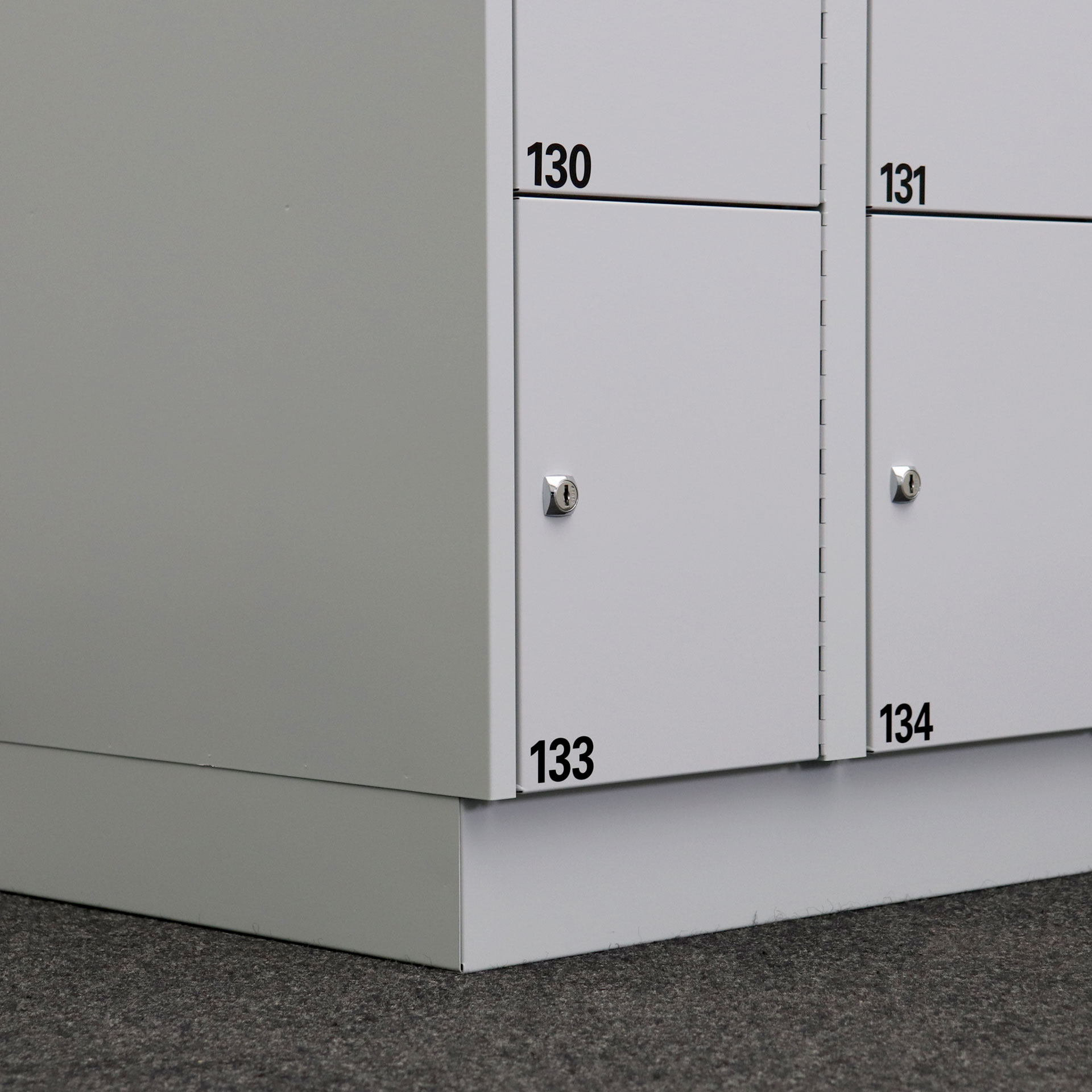 Garderobenschrank */*/* Andere */*/*