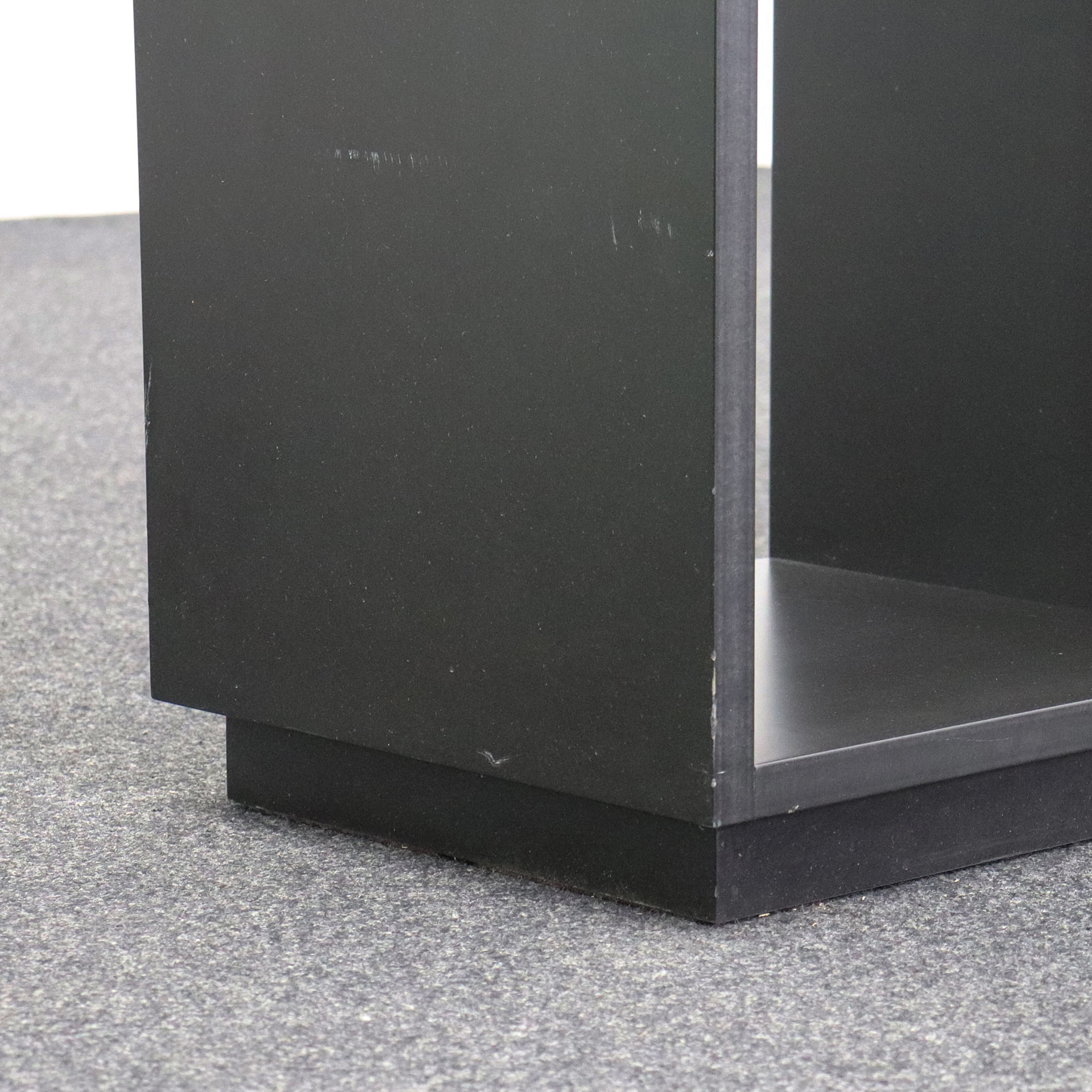 Regal Schwarz MDF