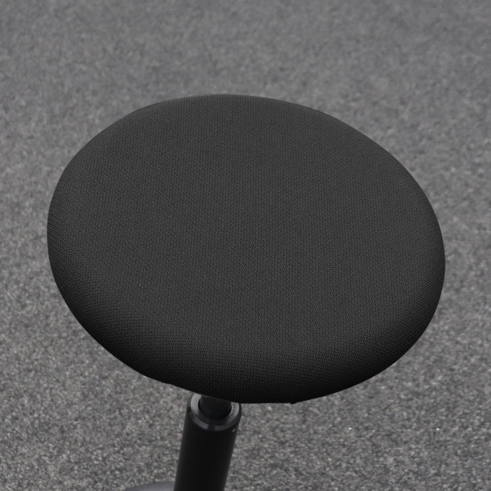 Bürohocker Giroflex 10-2020