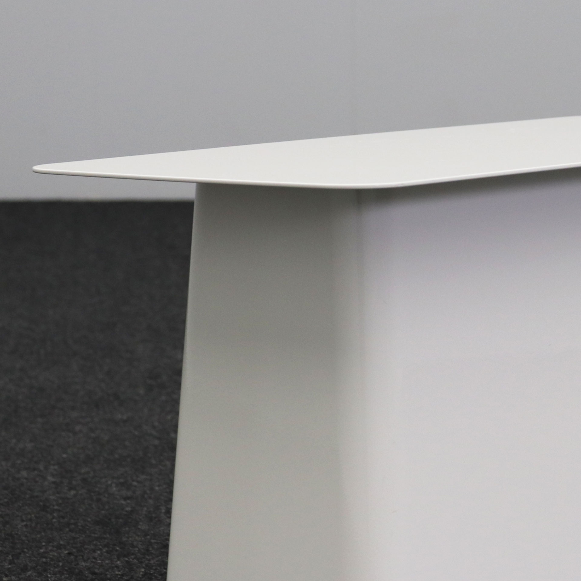 Beistelltisch Vitra Metal Side Table