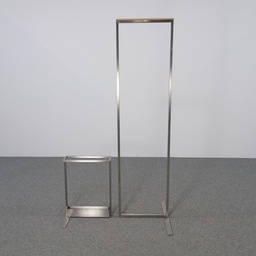 Kleiderständer mit separatem Schirmständer