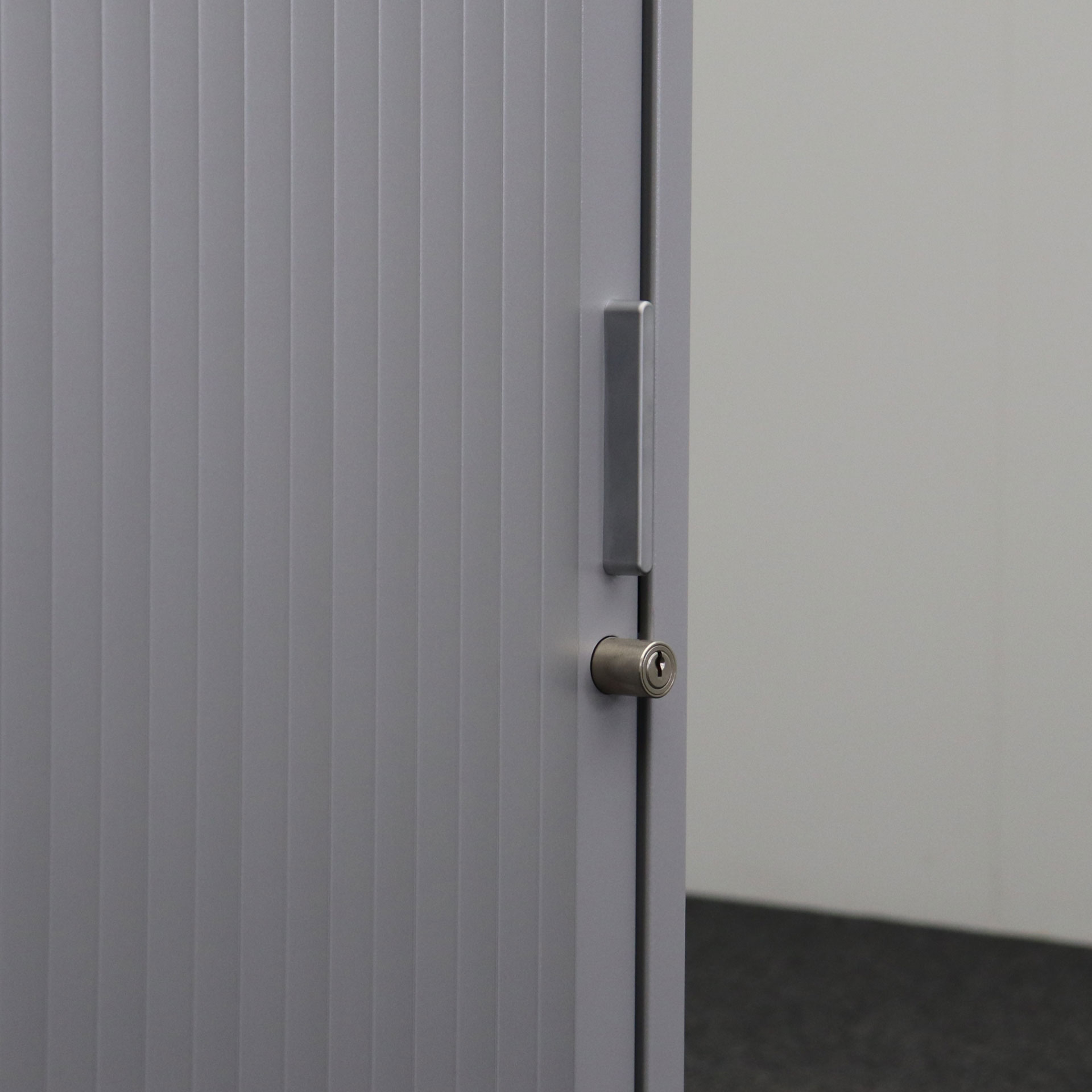 Metallschrank Lista LO Storage mit Rollladen