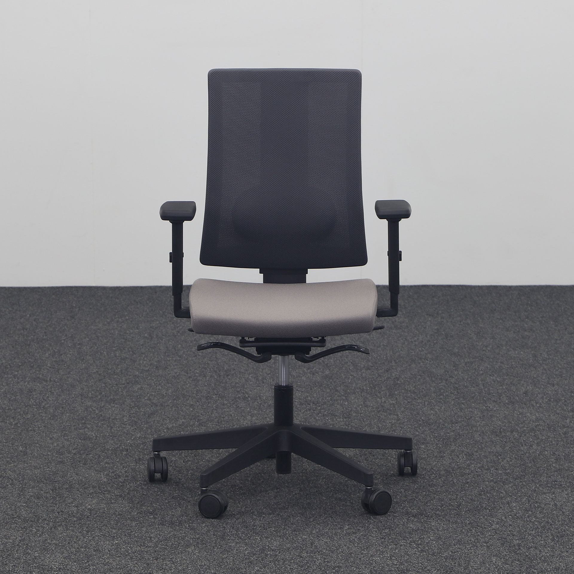 Bürostuhl mit Netzrückenlehne Bene Piuro