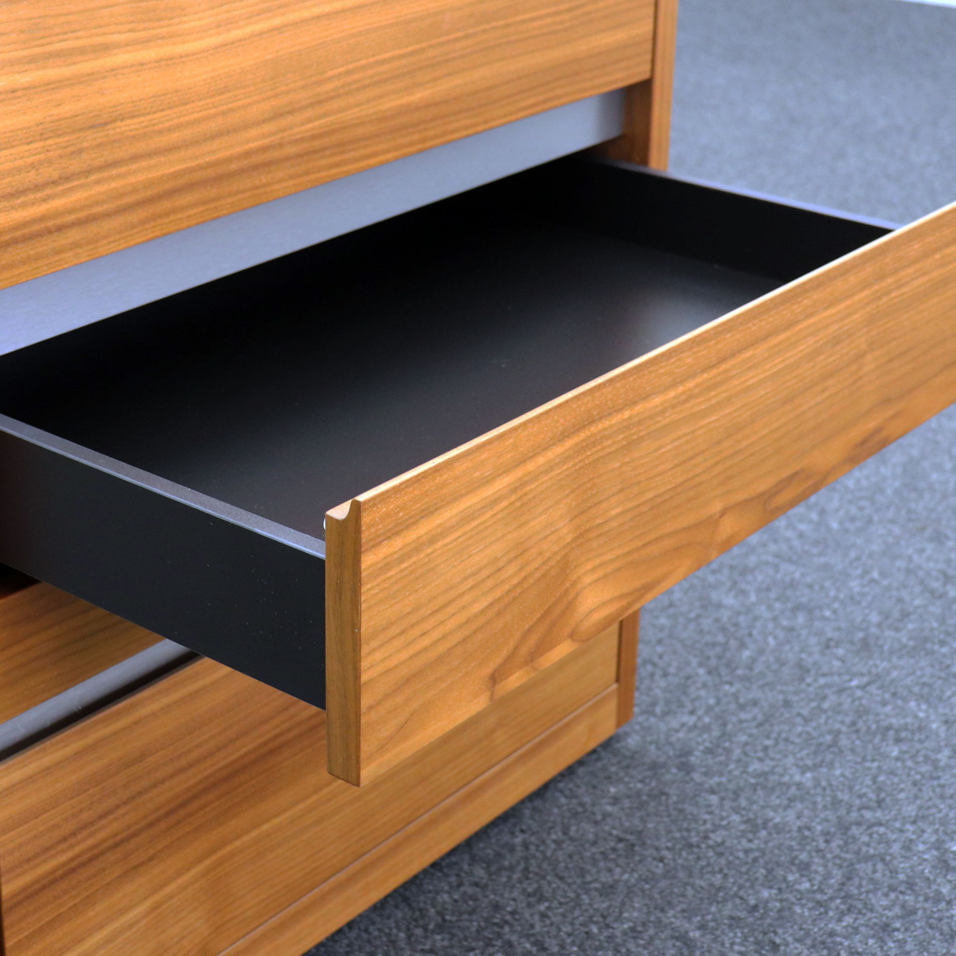 Rollcontainer Nussbaum